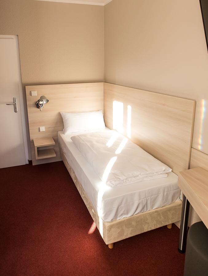 Rasthof & Motel Hermsdorfer Kreuz Dış mekan fotoğraf
